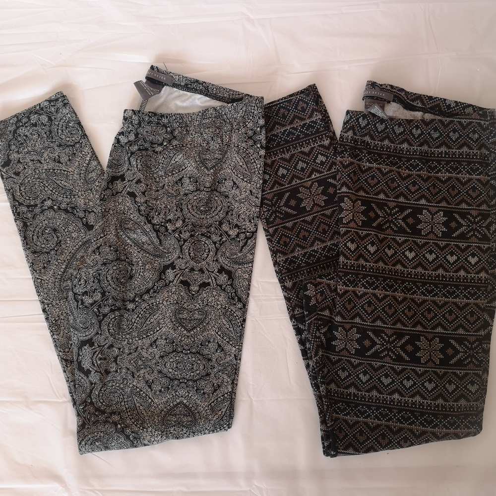 🍍3 for 25 🍍Two pairs Suzy Shier tights
